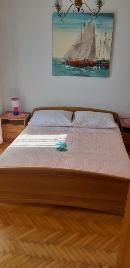 Apartman Lorena Stari Grad  Exterior foto